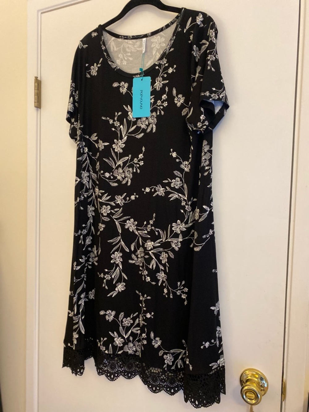 Black Floral Lace Hem A-Line Dress